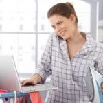 MITOS SOBRE AS MÃES QUE TRABALHAM  EM CASA